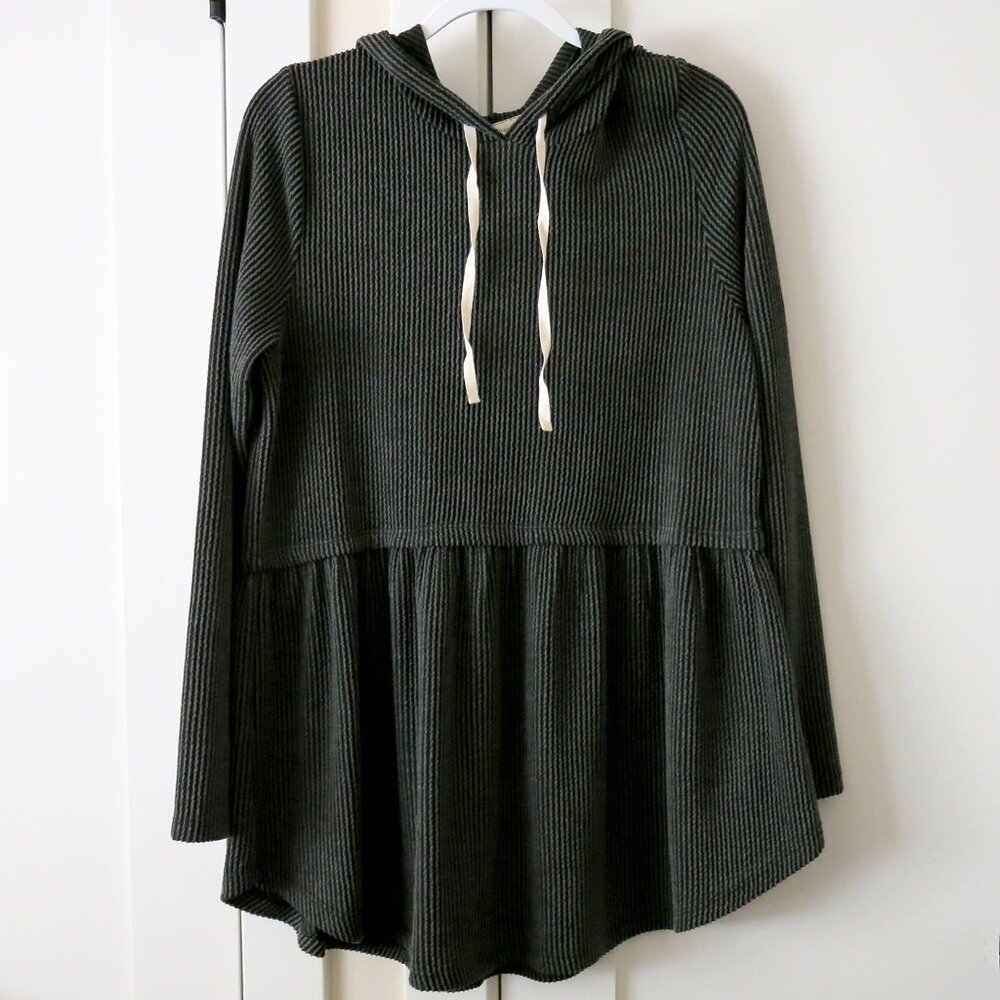 NWT $118 BE Stage Black Gray Long Sleeve Ribbed Peplum Babydoll Knit Hoodie - L